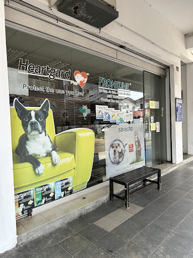 Paws & Claws Animal Clinic